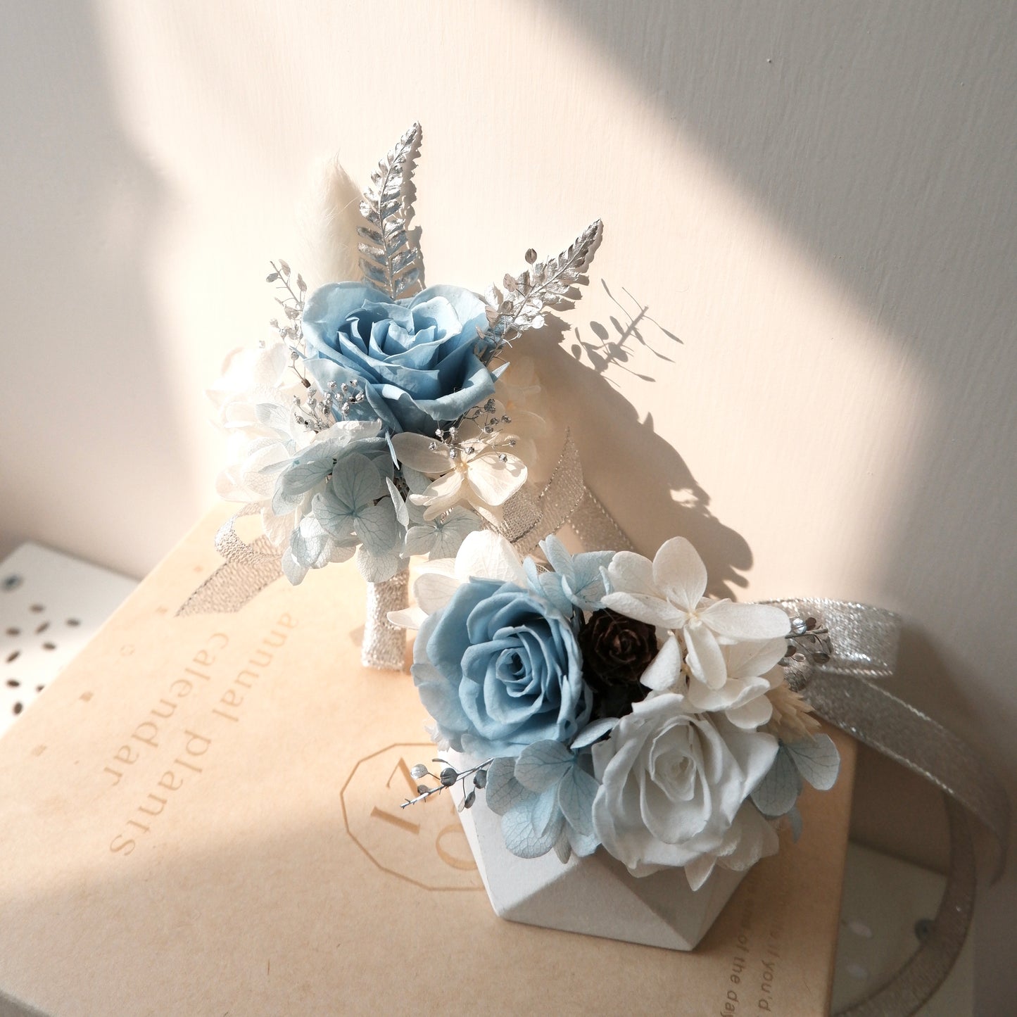 粉藍色保鮮花圓形花球｜Wedding Bouquet